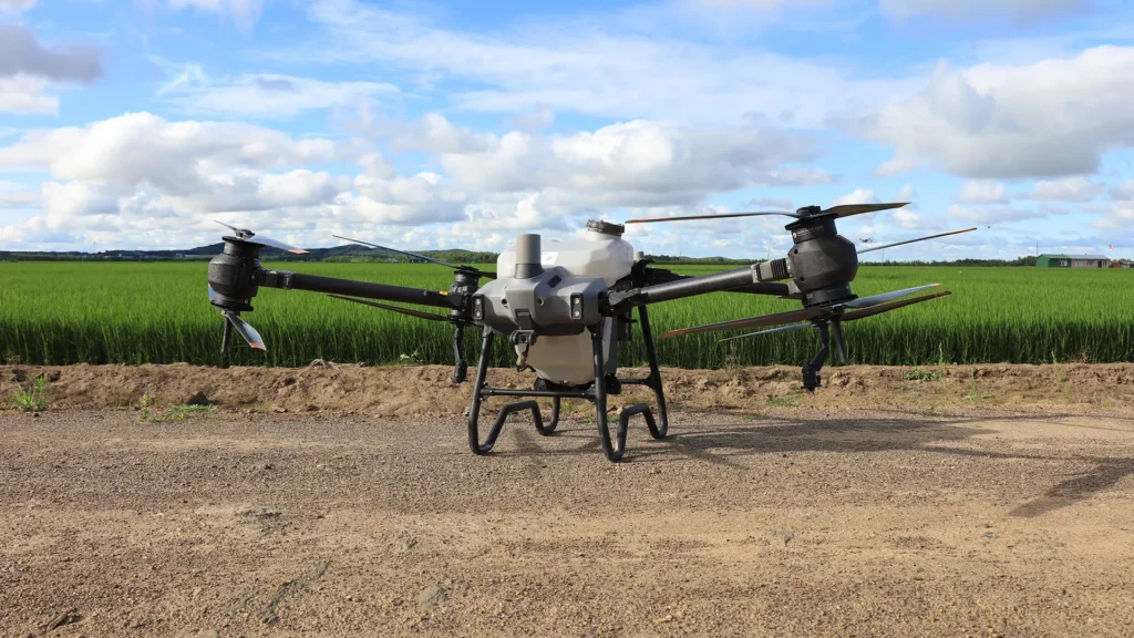 Нов законопроект ще разреши пръскането с аграрни дронове в земеделието